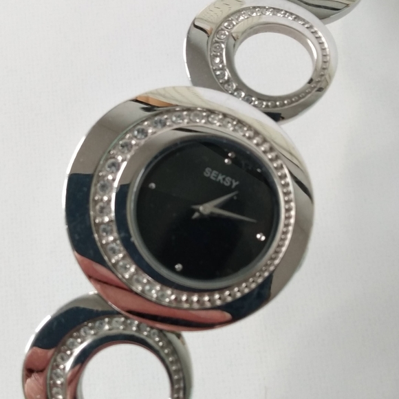 SOLD Ladies Silver Tone Seksy Sekonda Black Face Crystal  Dial Watch - Picture 1 of 14